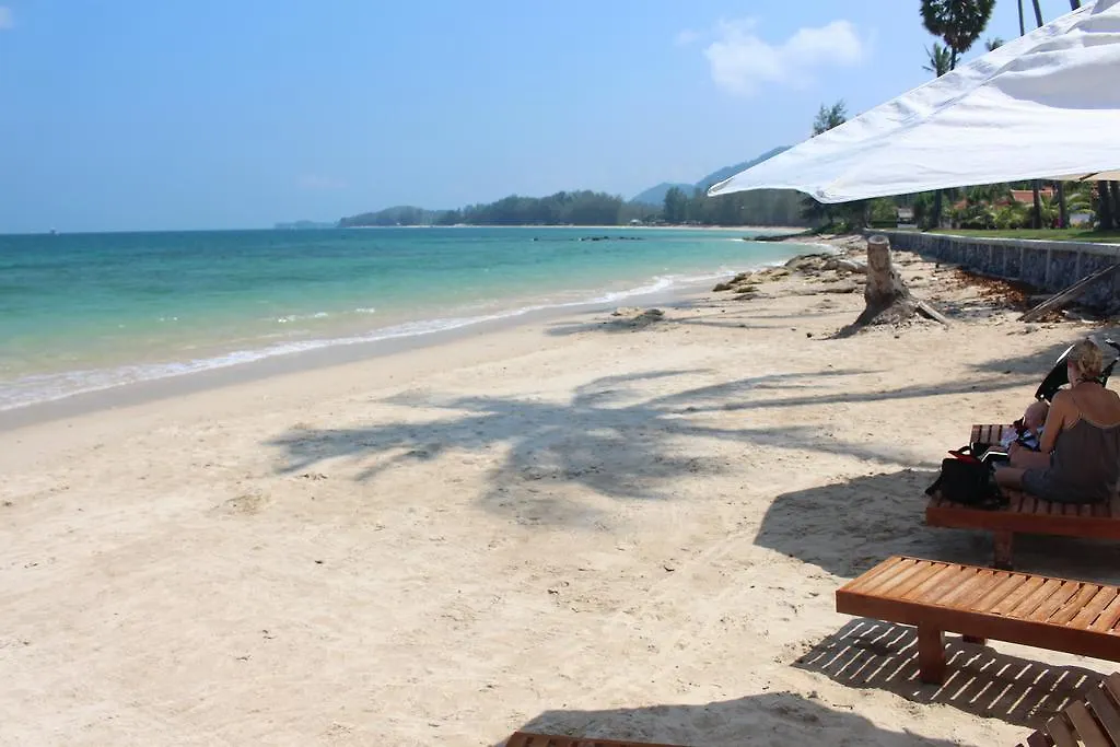 Nautilus Right On The Beach - Adult Only - Sha Extra Plus Hotel Koh Lanta Resort